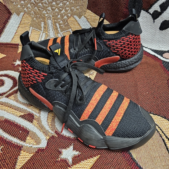 Adidas Trae Young 2 Low Hawks Mens Size 10 Black / Red Basketball Shoes | HQ0986 main image 11